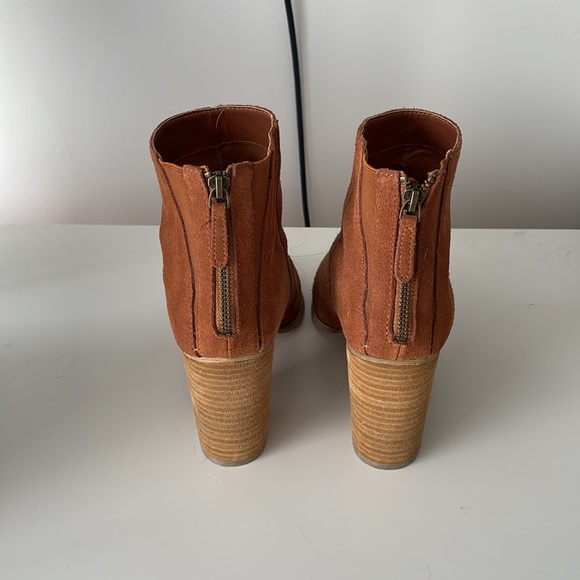 Suede ankle boots - Picture 5 of 8